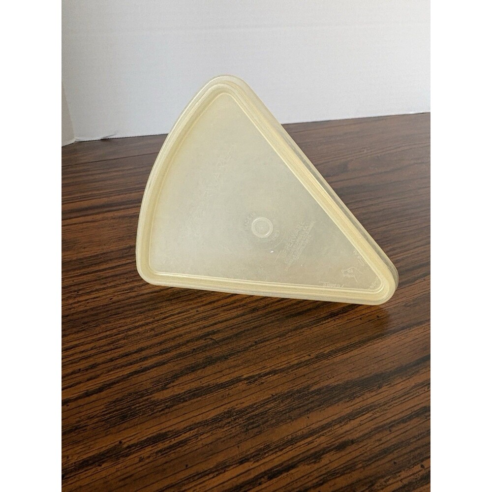Vintage Tupperware Pie Slice Keeper #269